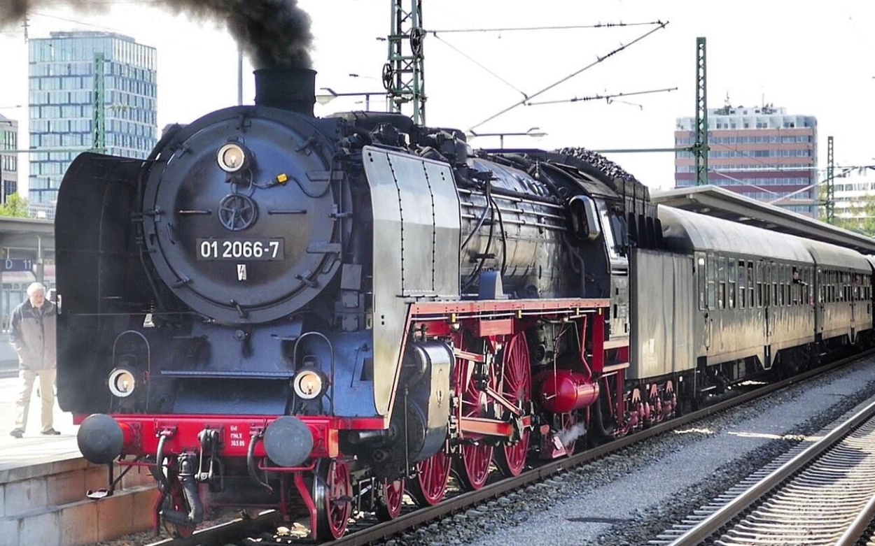 Zugreisen Bahnreisen Salzburg Österreich Dampfzug Volldampf Nostalgie