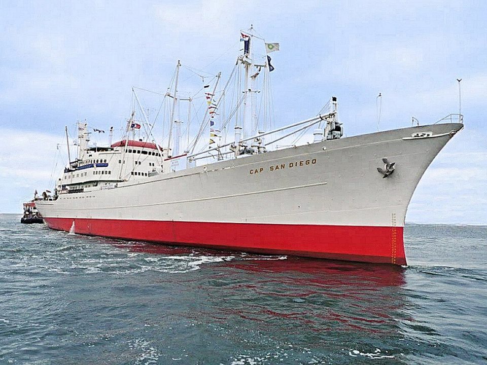 MS CAp San Diego Hamburg Hafen Hansestadt Elbe Nostalgie Schiffe