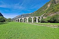 Valposchiavo Schweiz Graubünden Brusio Kreisviadukt, Bernina Express, Tirano